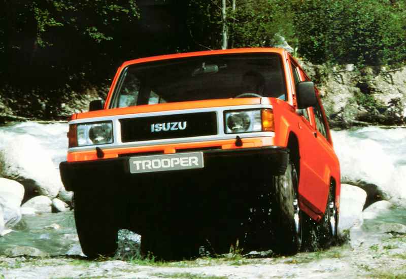 Illustration for article titled Here Are Some Pictures Of An Isuzu Trooper In A Stream